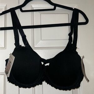 NWT lightly lined bra